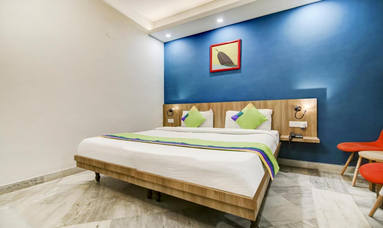 Treebo Mall View, Dlf Phase II Gurgaon Buitenkant foto